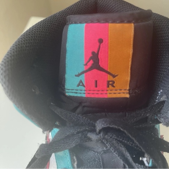 Air Jordan 1 South Beach mid top size 13 - Picture 11 of 11